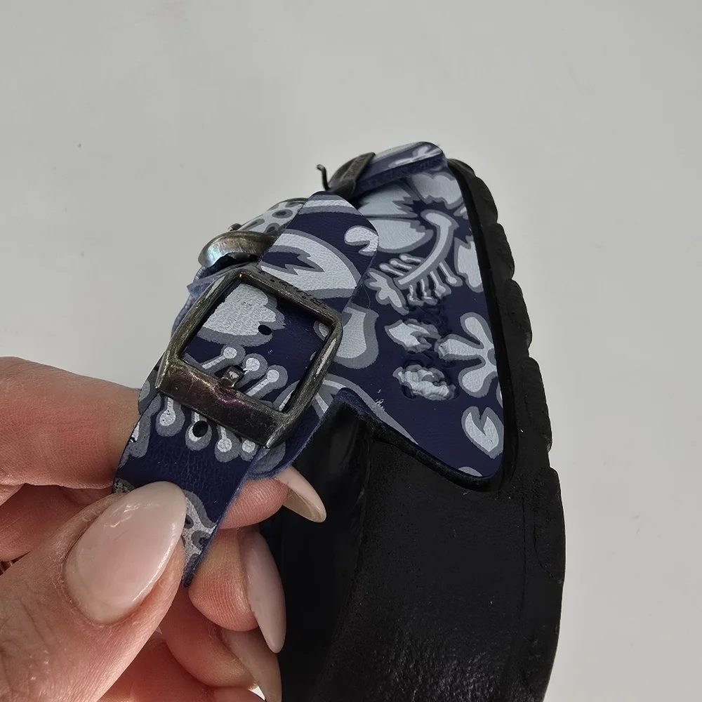 Birkis Birkenstock Blue Floral Adjustable Back & Top Straps sandals kids 7